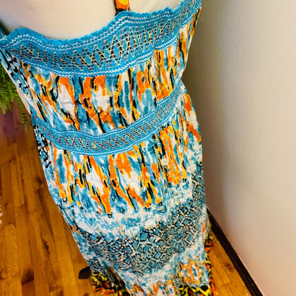 Hi Low Dress. - Picture 4 of 5